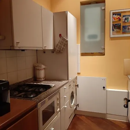 App. centrale 4 pers. con terrazzo e idromassaggio * Milano