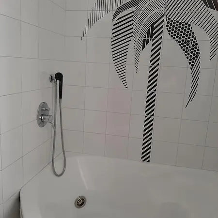Appartamento App. centrale 4 pers. con terrazzo e idromassaggio *